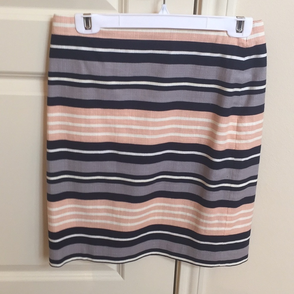 NWOT- Ann Taylor striped skirt